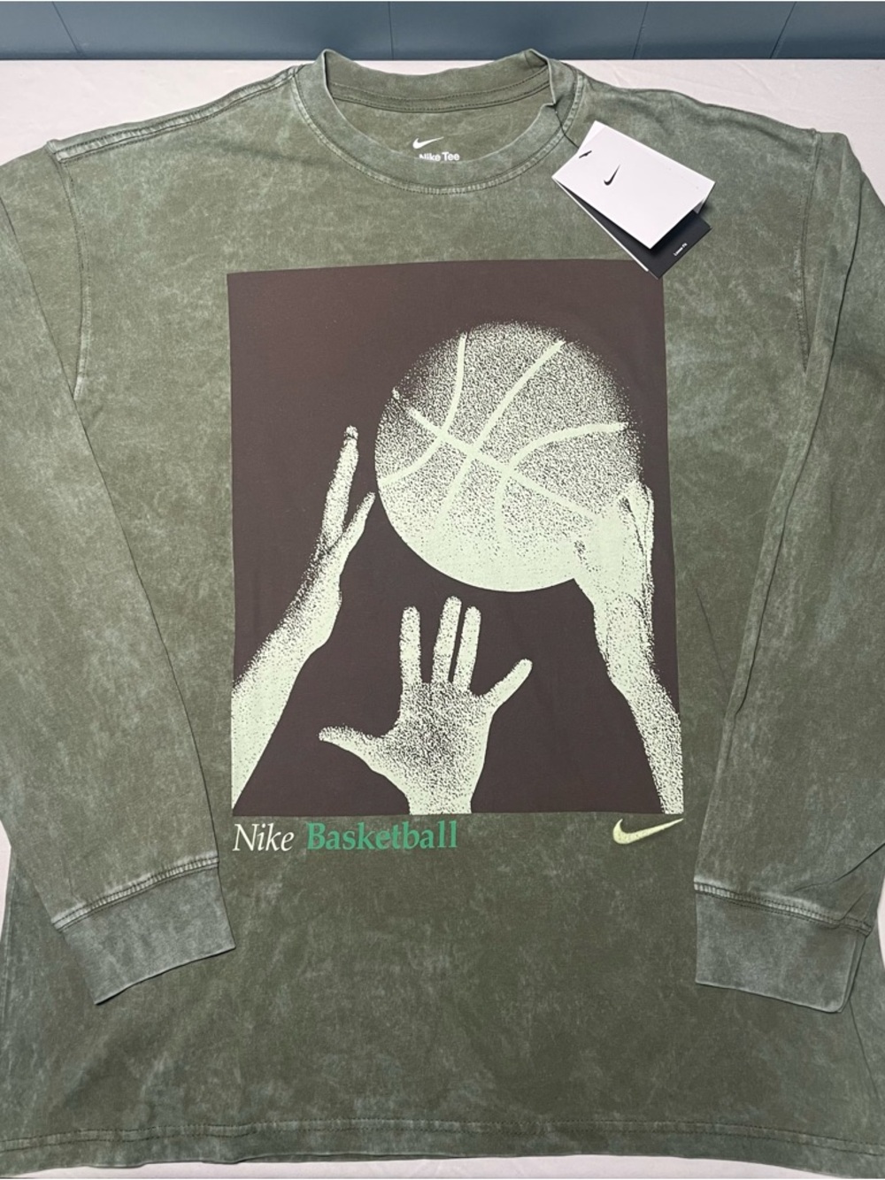 Men’s Nike Basketball Streetwear Vintage Wash Long Sleeve Tee Loose Fit Size M